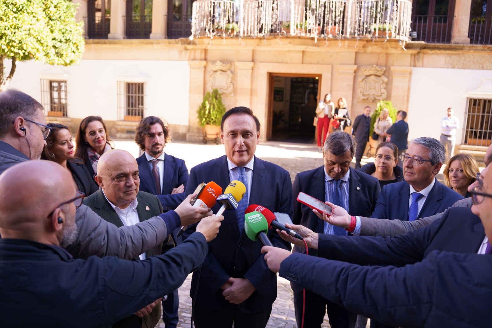 El consejero de Universidad ha presidido hoy en Ronda la reunión para constituir este nuevo órgano de emprendimiento.
