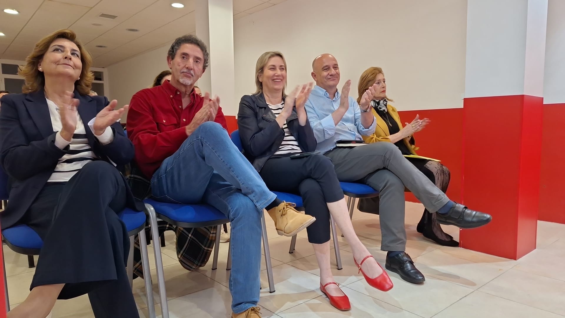 Cargos socialistas rondeños en la sede del partido de la calle Chica. Foto PSOE.