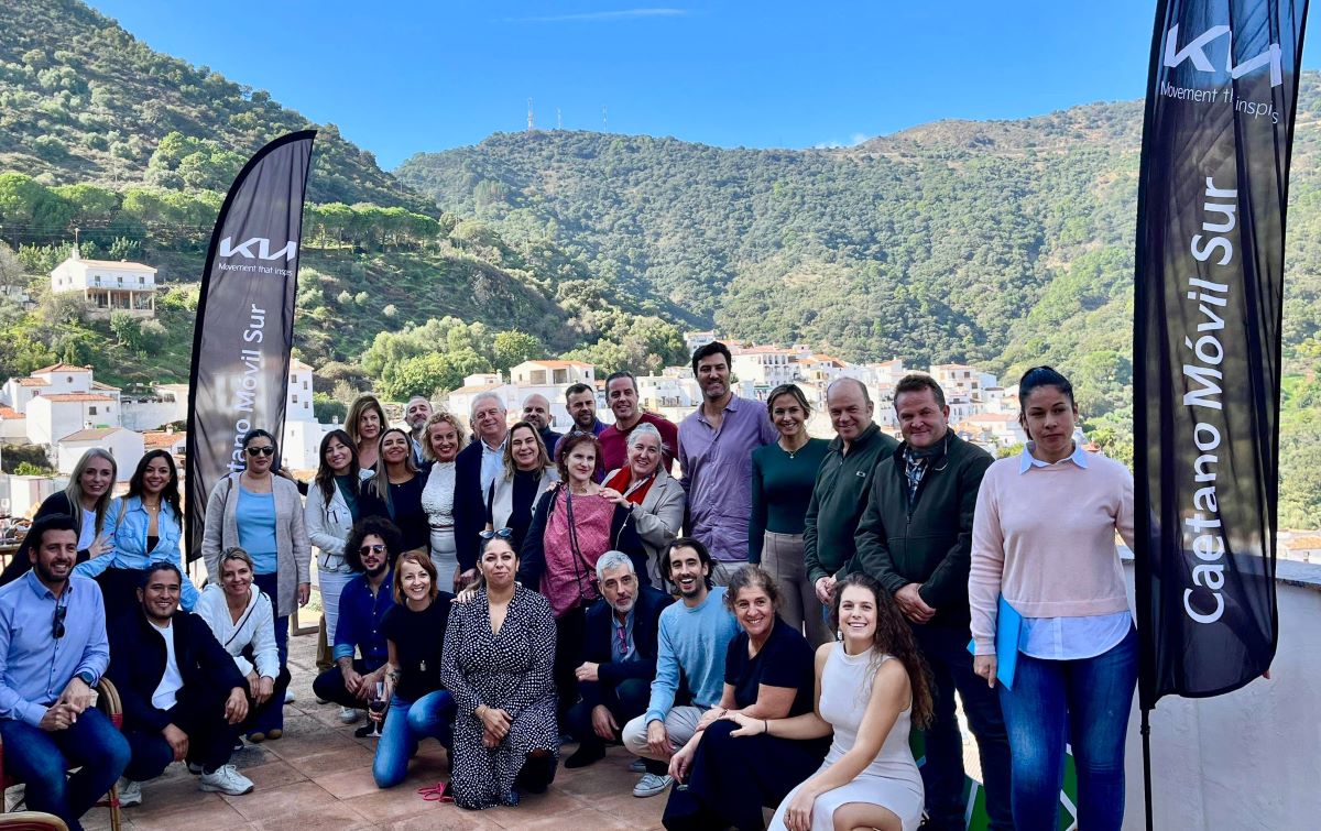 Benarrabá da a conocer su potencial a 30 empresarios malagueños
