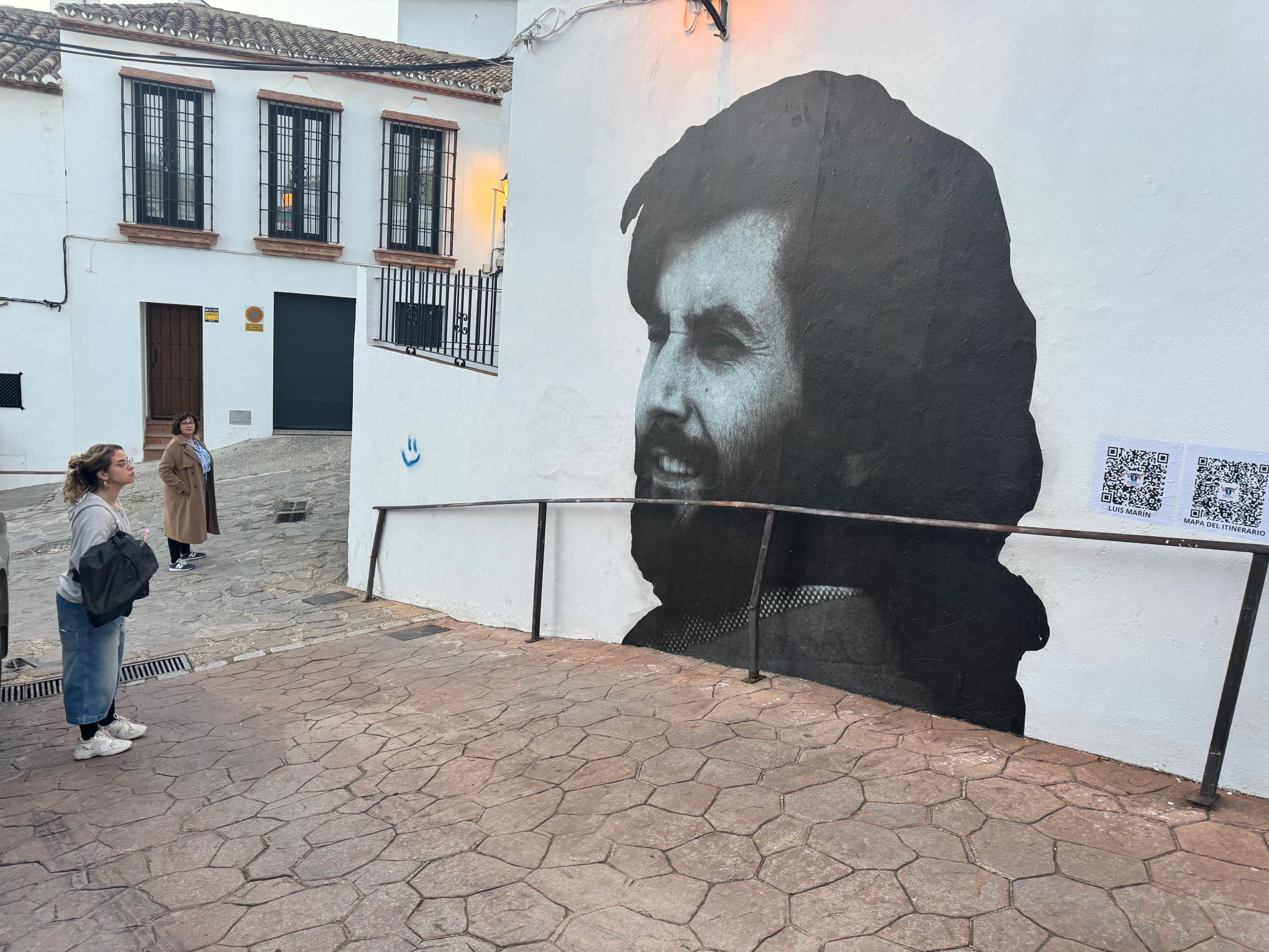 Retrato del cantaor Luis Marín en una de las calles de Padre Jesús.