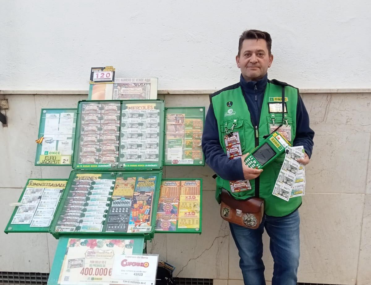 Pedro Molinillo vendió el cupómn premiado a través de la ONCE.