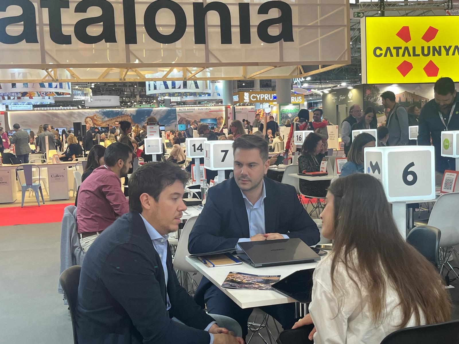 El concejal y el gerente de Turismo Ronda están manteniendo contactos con los agentes en Barcelona.