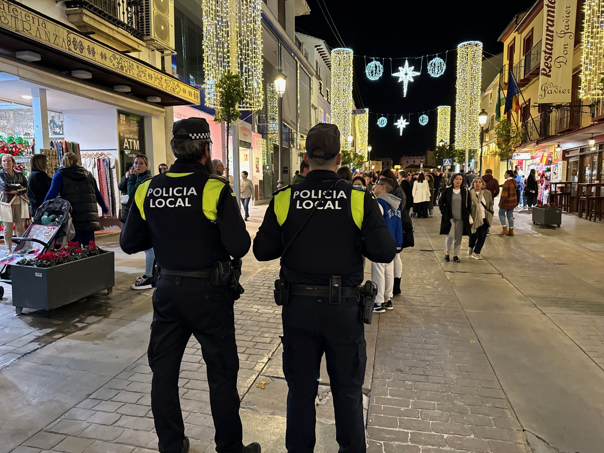 Agentes de la Policía Local resuelven los 15 hurtos que se han registrado en comercios en los últimos días