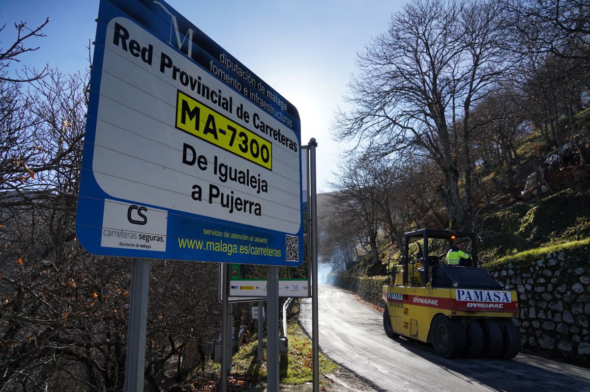 La Diputación asfalta la MA-7300 entre Pujerra e Igualeja