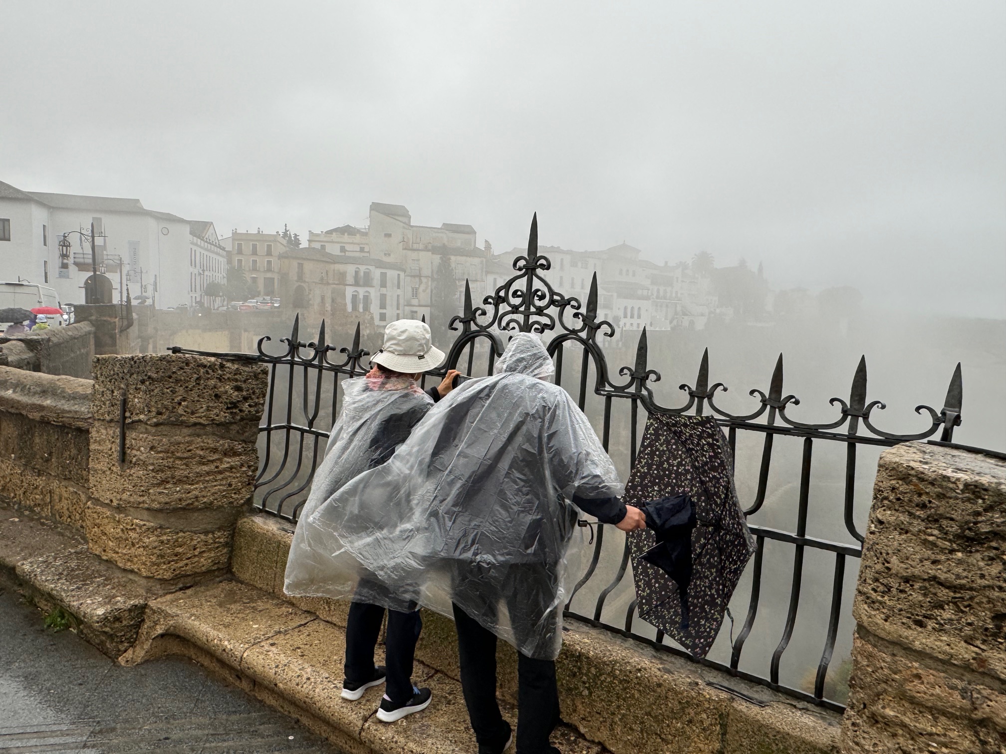 Las previsiones apuntan a que estará lloviendo durante todo el fin de semana.