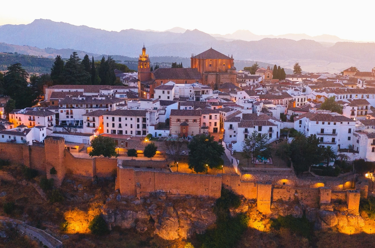 Turismo Ronda crea un banco de imágenes con un centenar de fotos sobre monumentos y paisajes de la ciudad