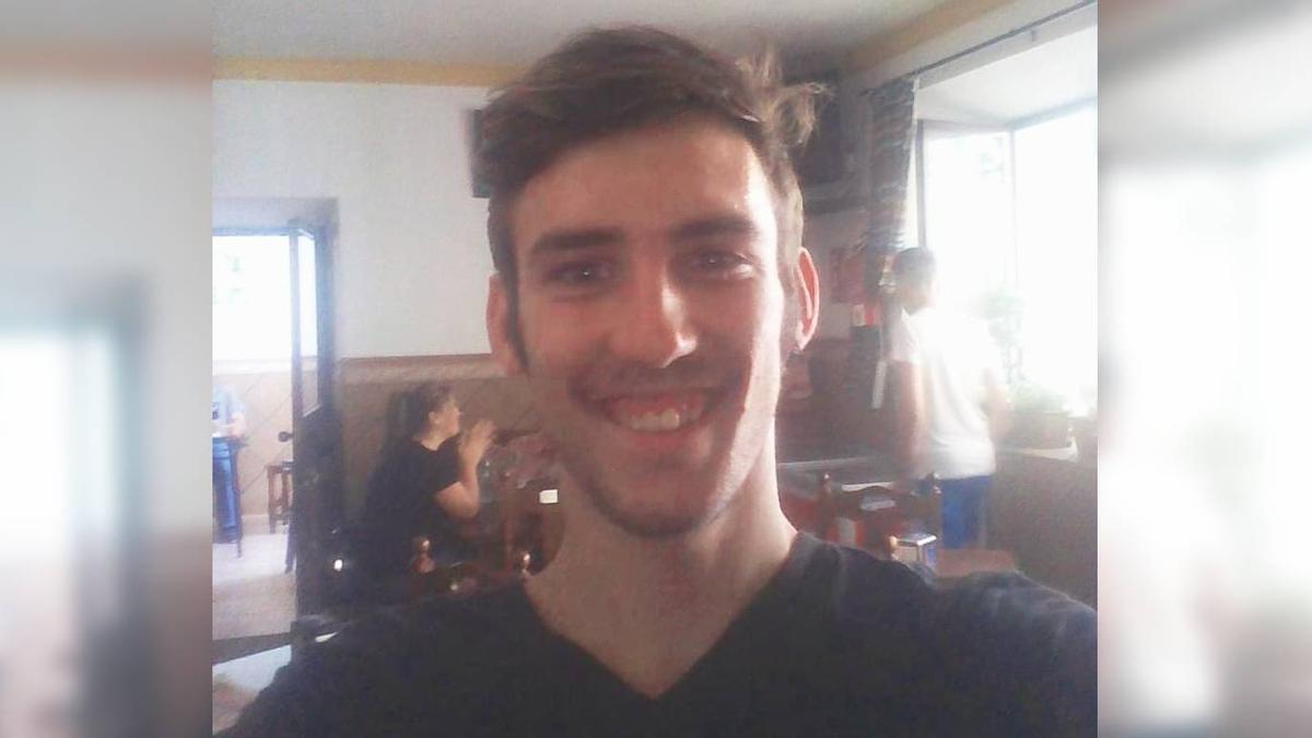La Policía y sus familiares siguen buscando a Alejandro.