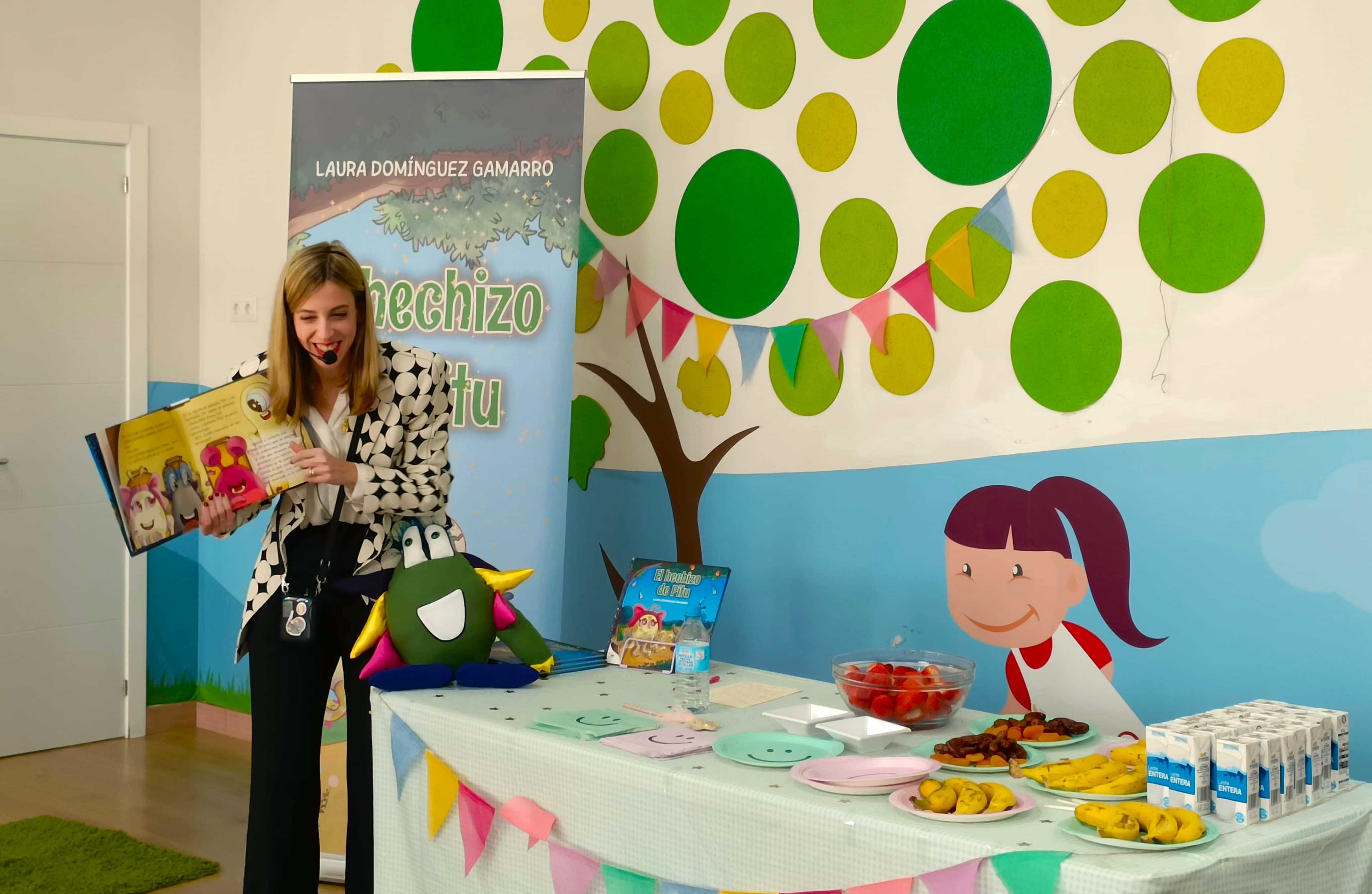 La profesora rondeña Laura Domínguez presenta el libro sobre alimentación saludable para niños ‘El hechizo de Pitu’