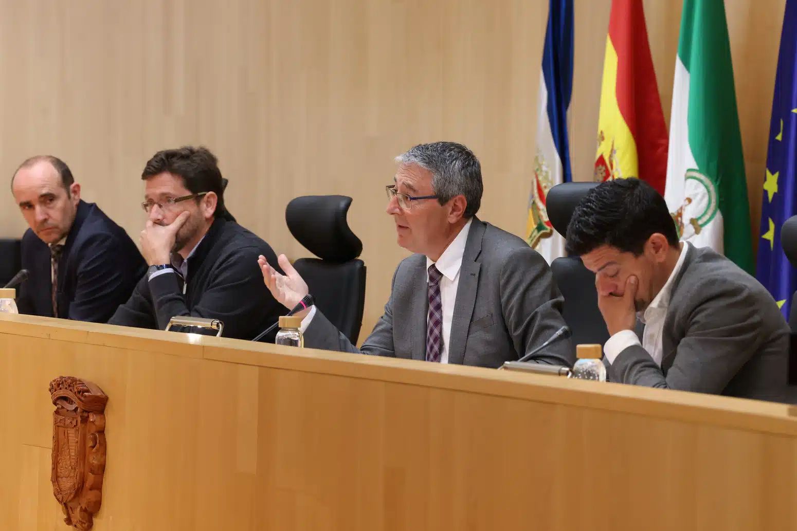 El presidente de la Diputación, Francisco Salado, durante el Pleno celebrado hoy en Málaga.