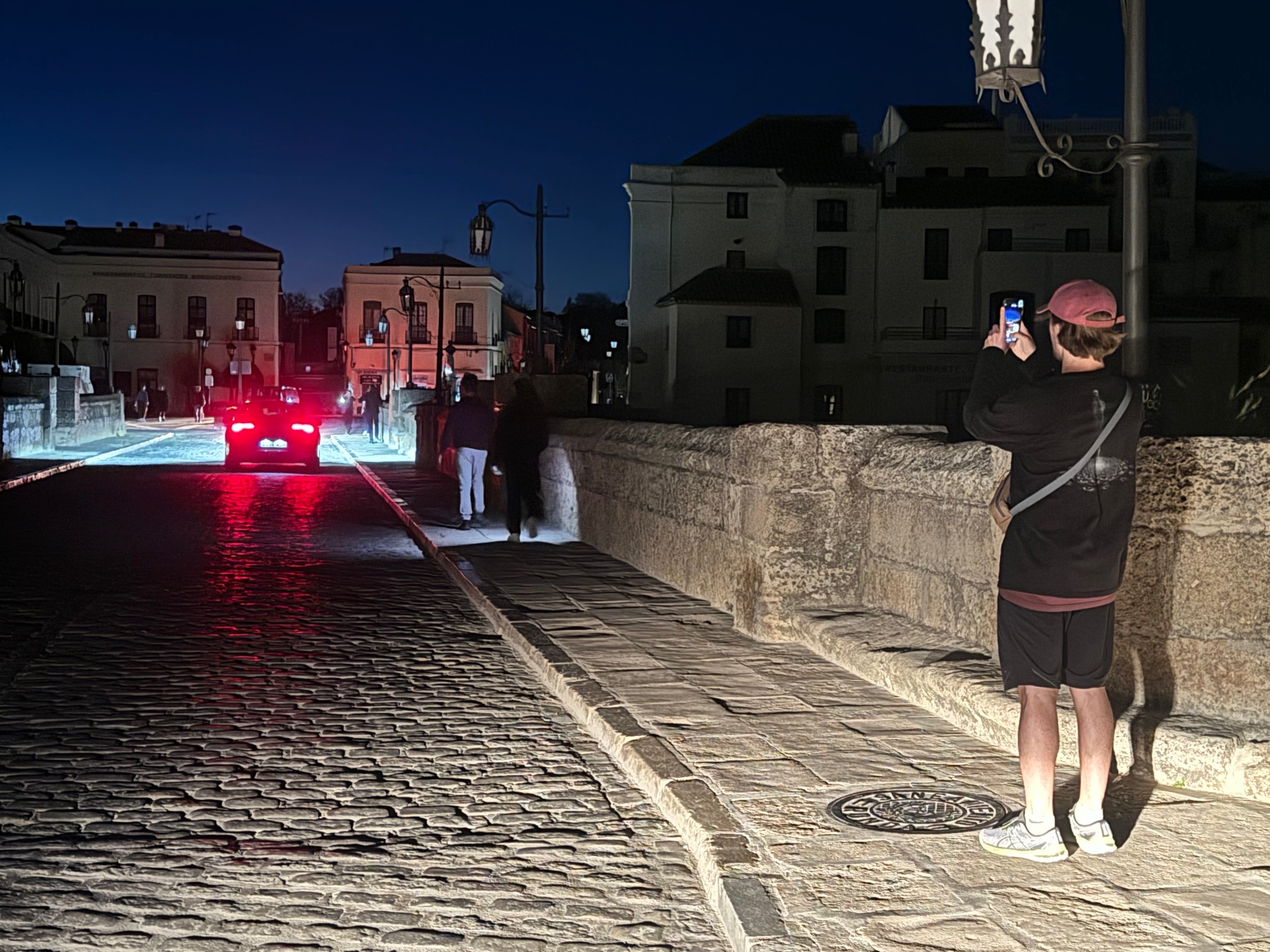 El centro de Ronda ha permanecido completamente a oscuras durante toda la madrugada.