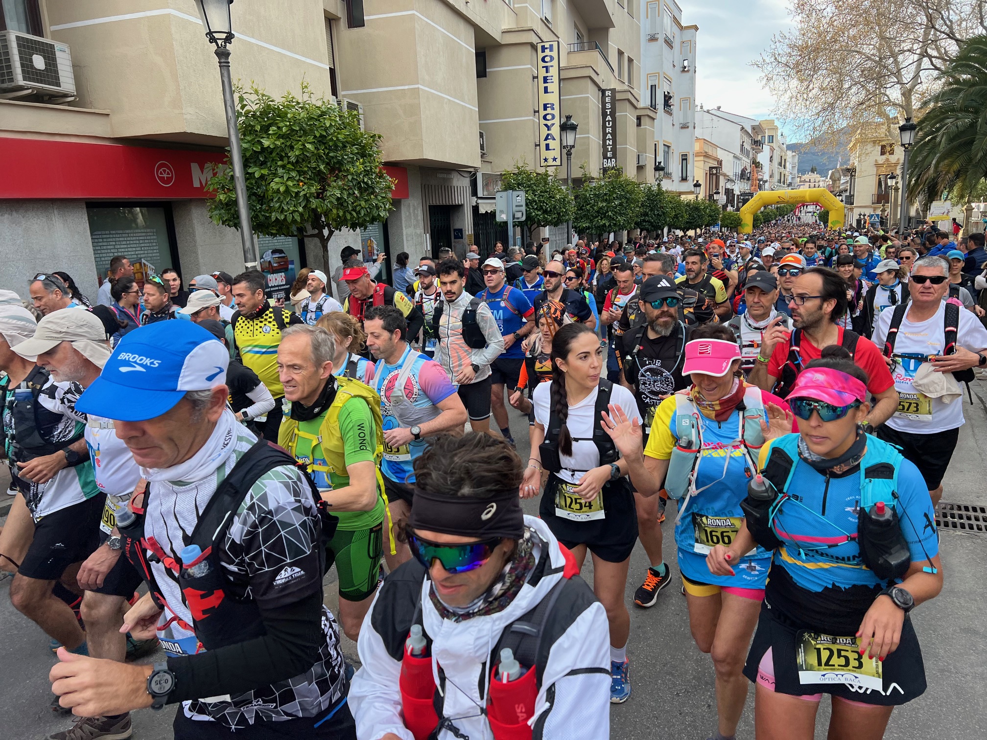 Un momento de la salida de la carrera del HOLE de 2024.