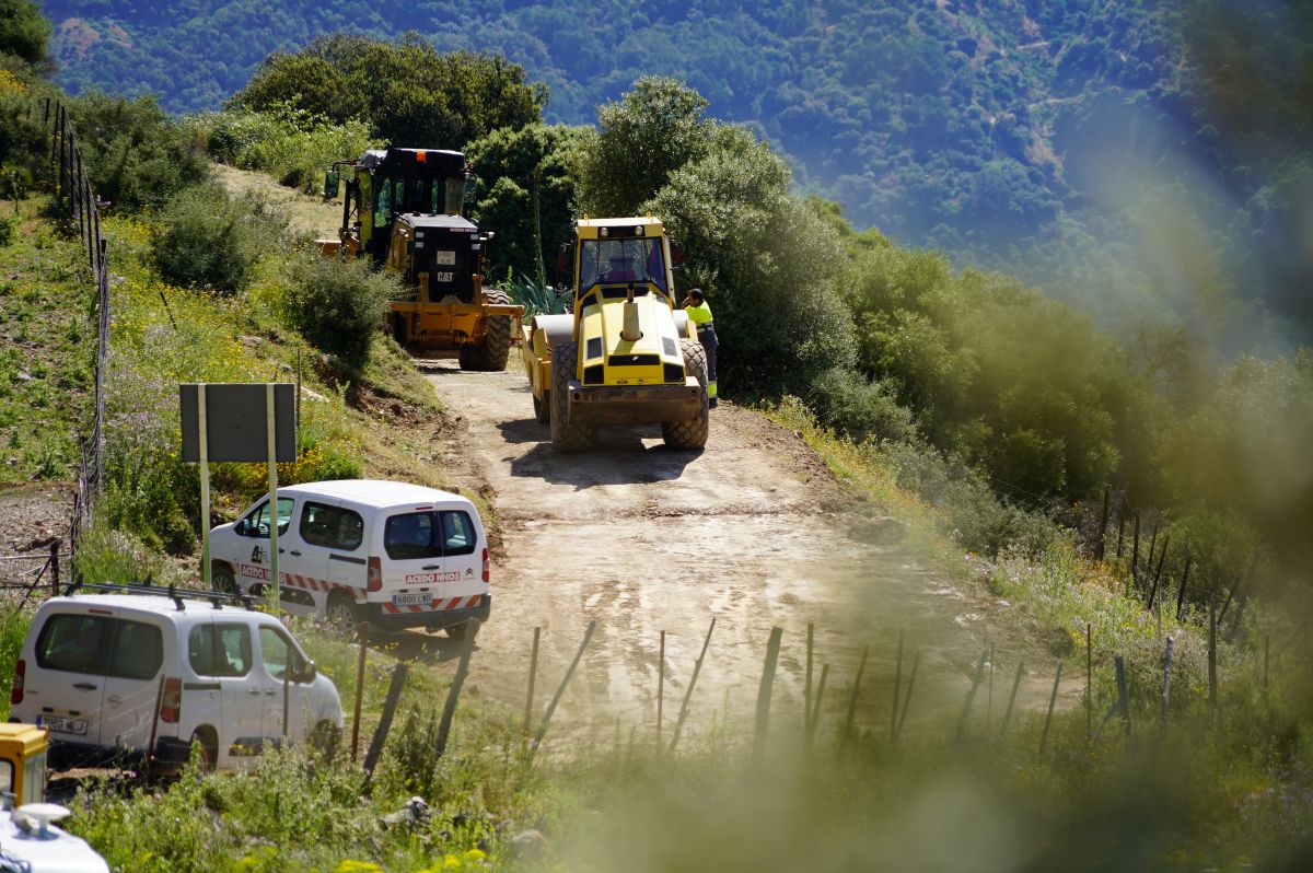 Algatocín realiza mejoras en el Camino Viejo de Ronda a Gaucín