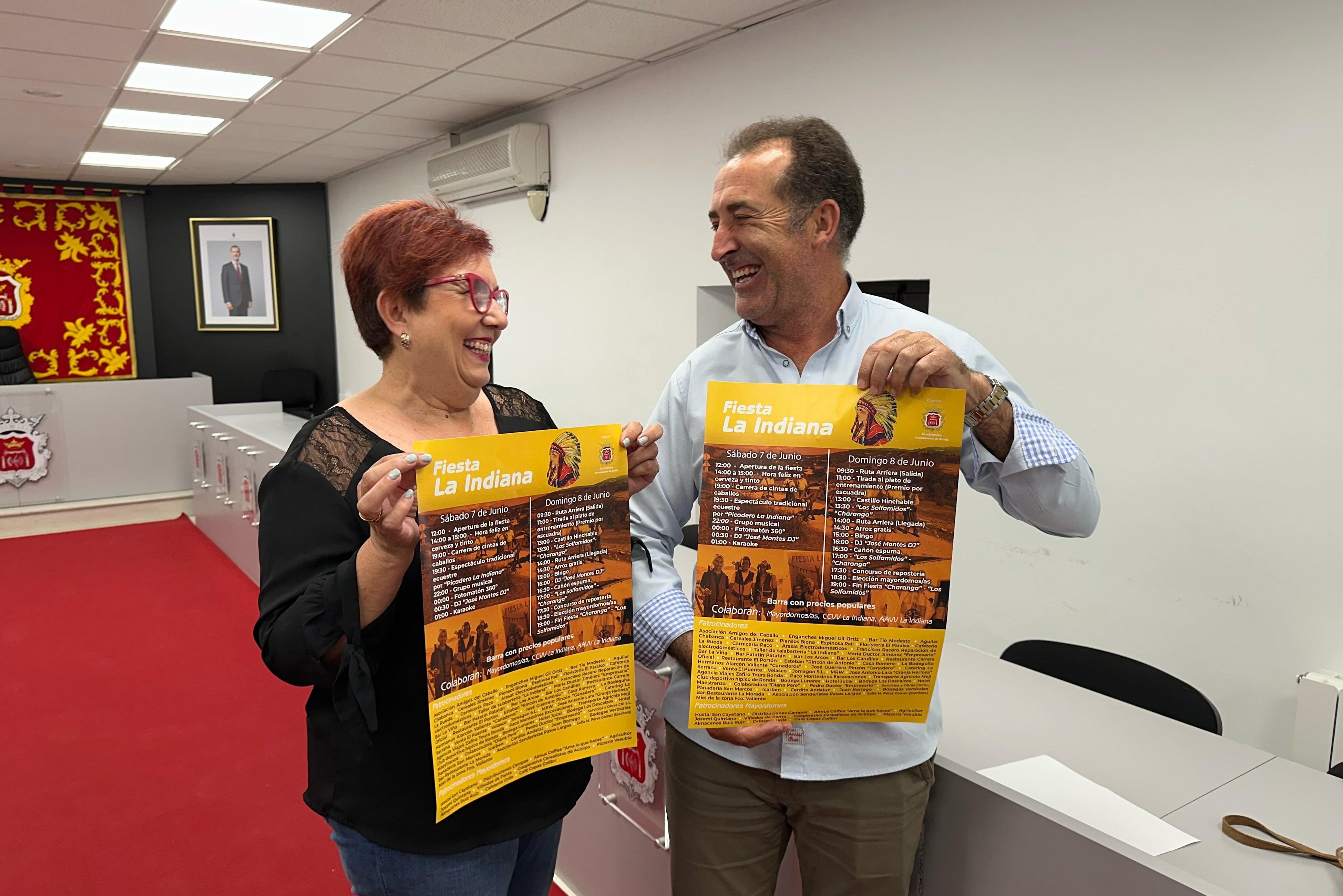 El concejal de Pedanías junto a la alcaldesa pedánea de La Indiana.