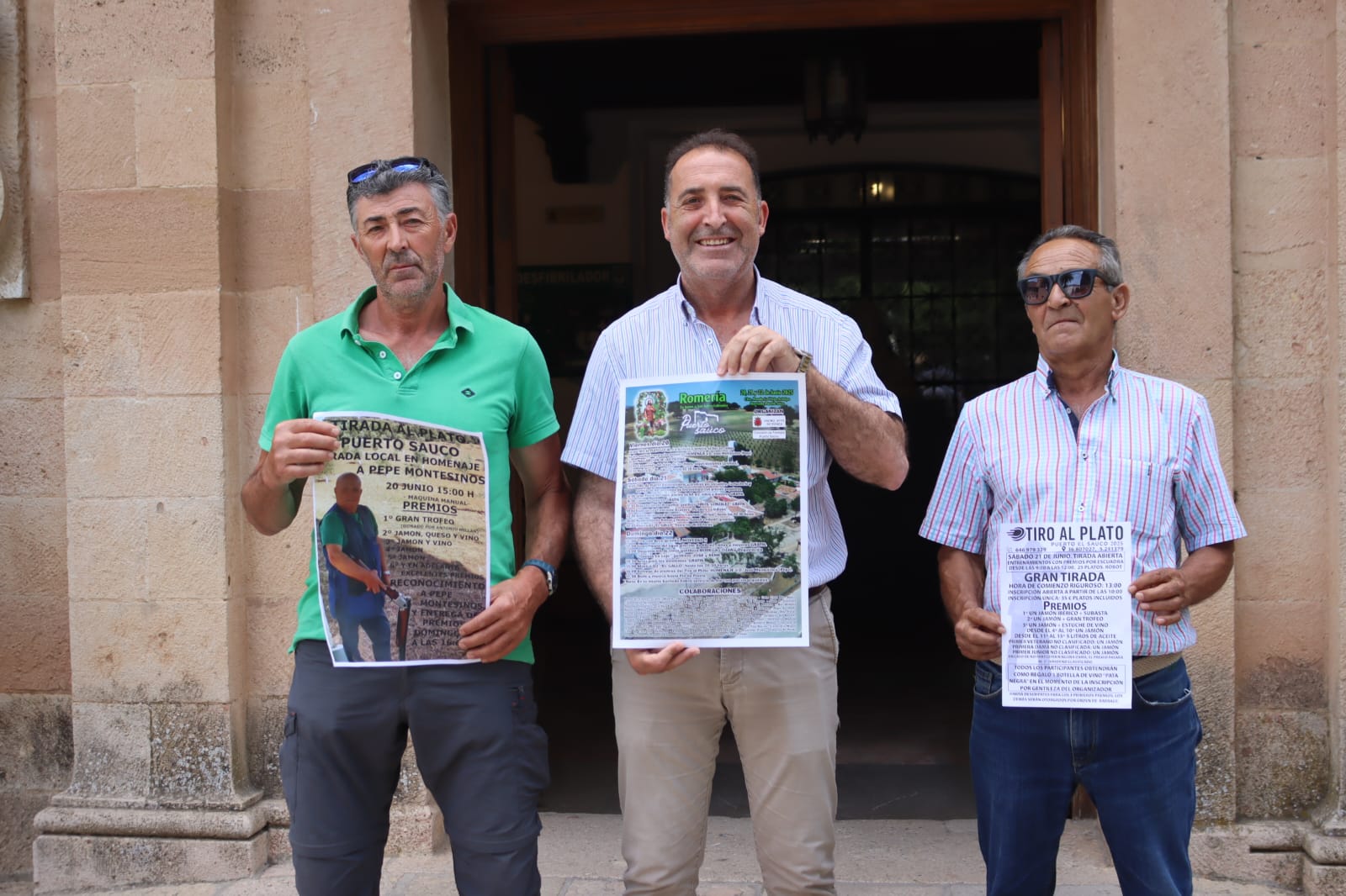 El concejal de pedanías junto a los organizadores de la romería.