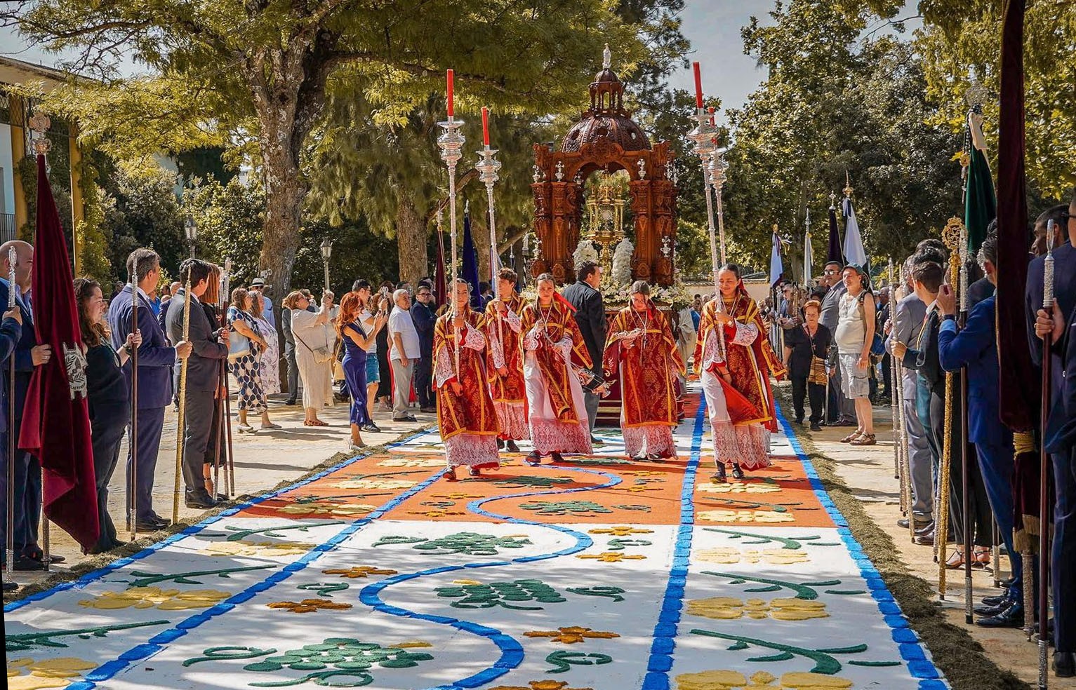 Día grande en Ronda con la procesión del Corpus Christi