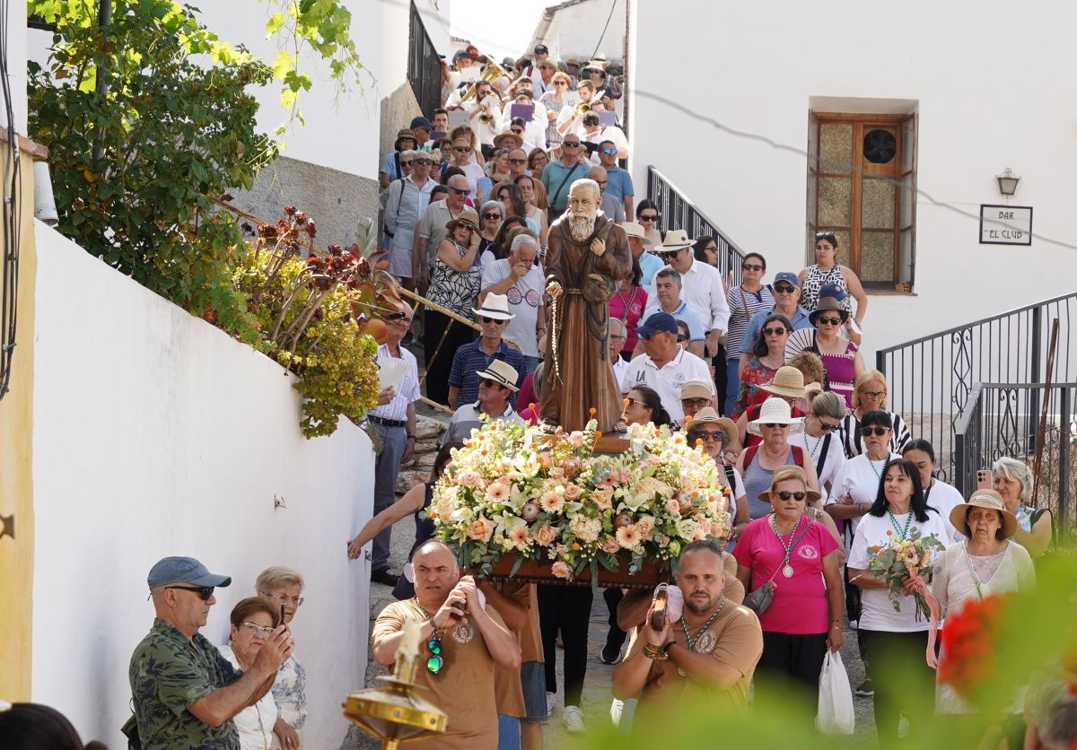 Fiesta en Alpandeire para celebrar el 161 aniversario del nacimiento de Fray Leopoldo