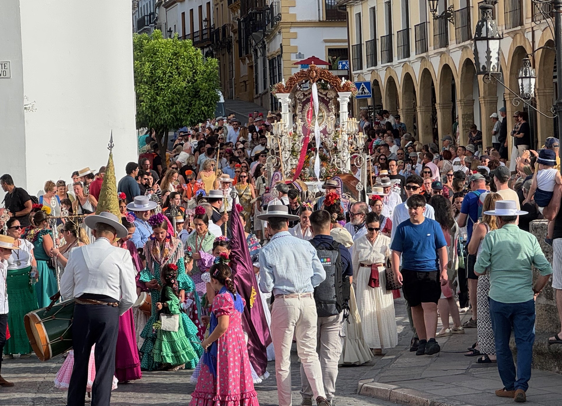La Hermandad del Rocío de Ronda inicia el camino hacia la aldea de la Blanca Paloma