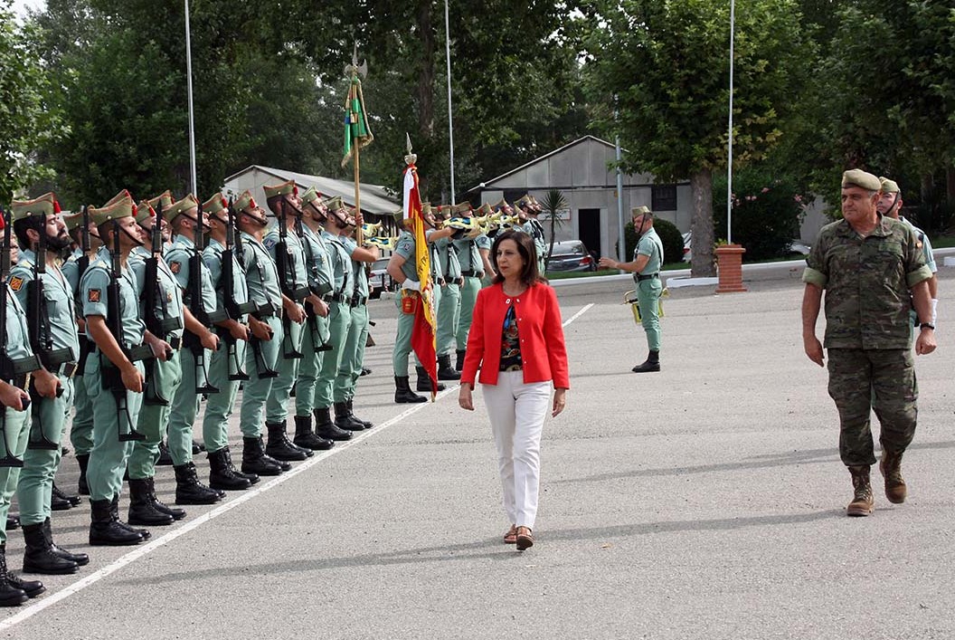 La ministra de Defensa viajará el lunes a Ronda para entregarle al Tercio de la Legión la medalla conmemorativa por su labor durante la DANA