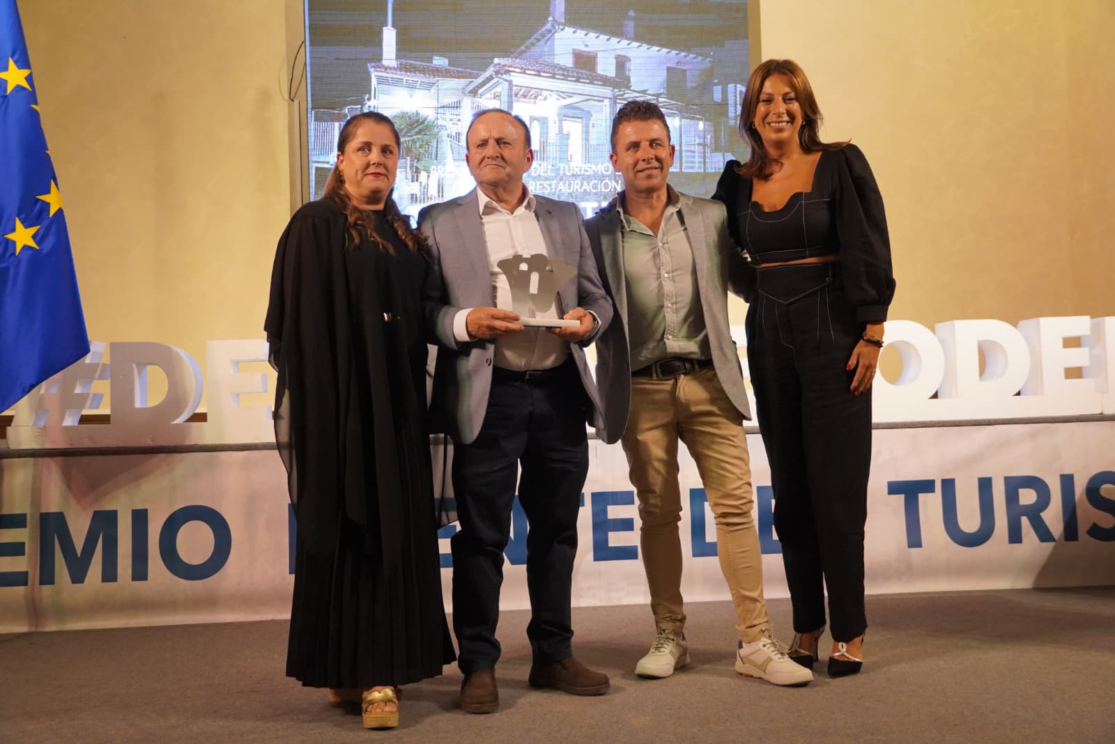 La Venta Pelistre recibió el galardón dedicado al establecimiento de la comarca.