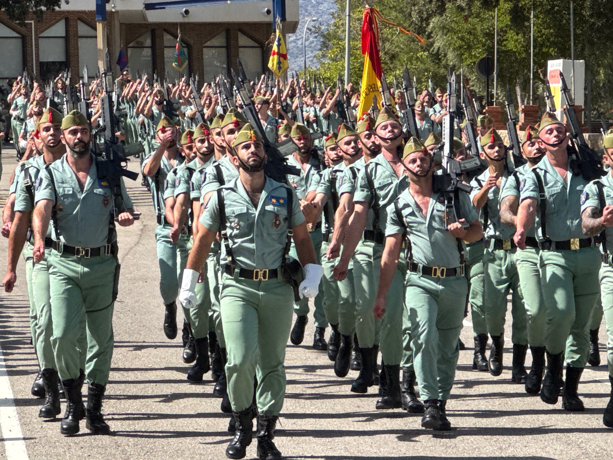 La Legión celebra su 105 aniversario con una parada militar que ha sido seguida por miles de personas