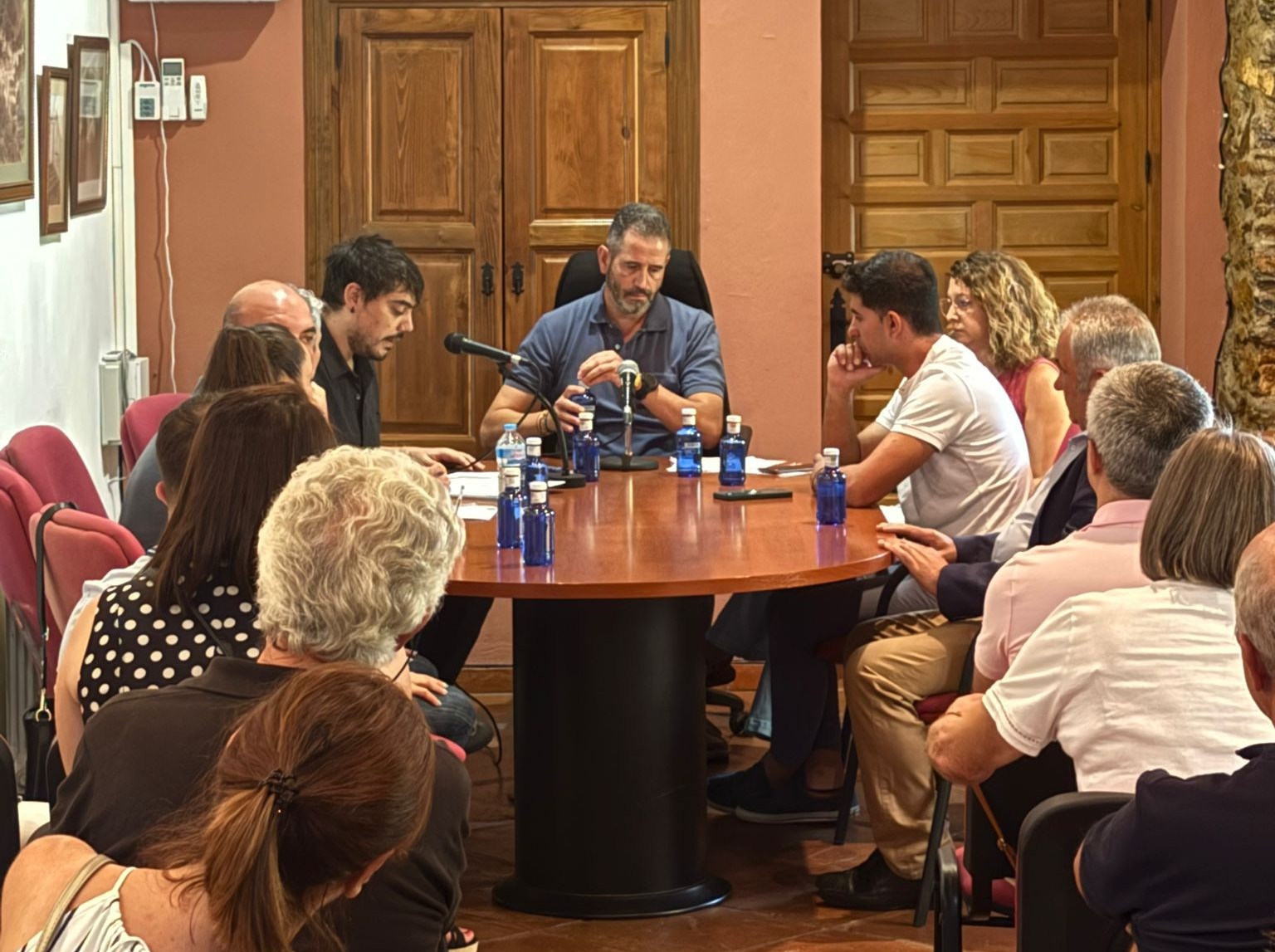 Fracasa la moción de censura que impulsó el PSOE contra el alcalde del PP de Benalauría