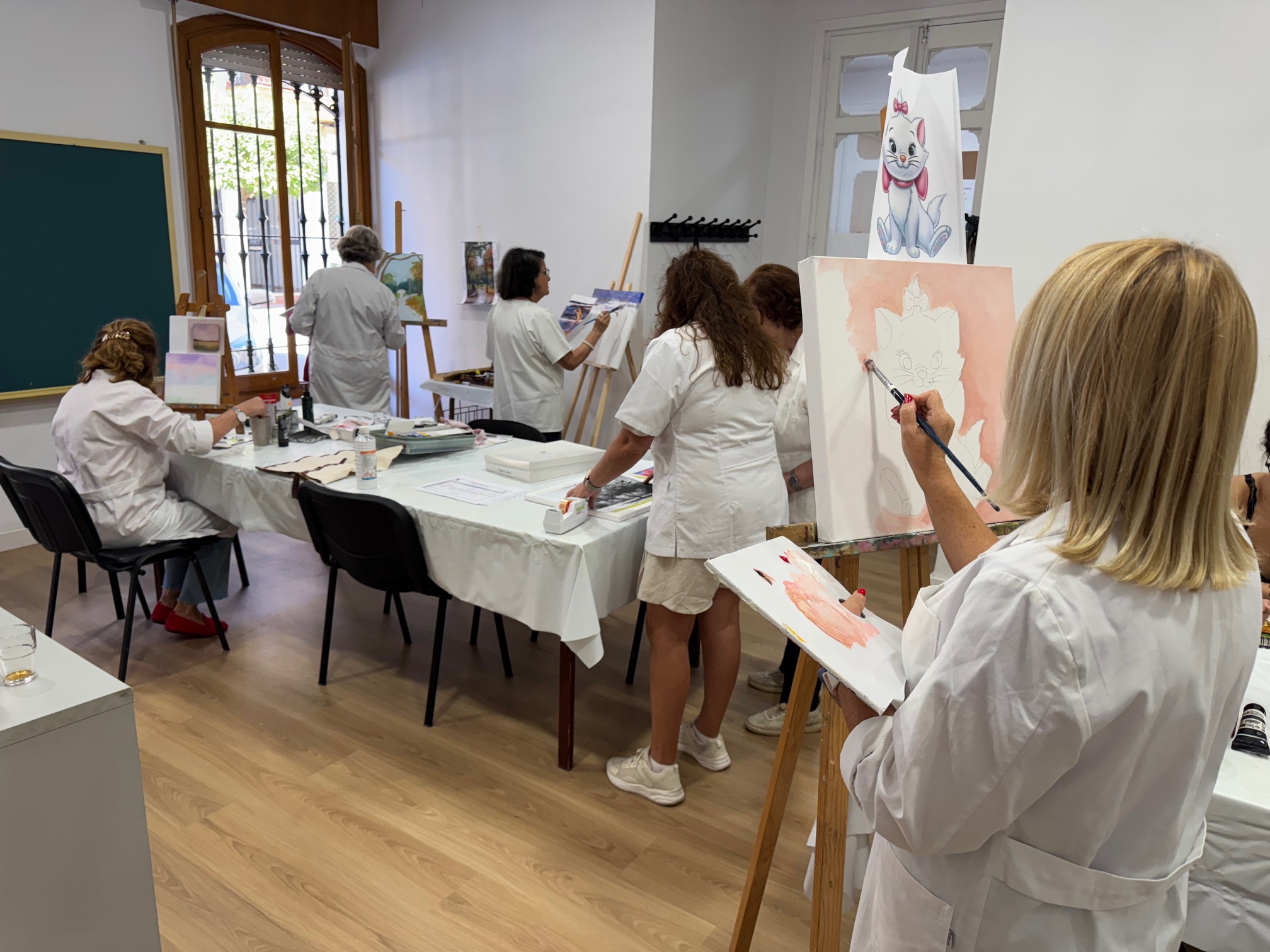 Arranca el curso en los talleres socioculturales con más de 1.700 plazas