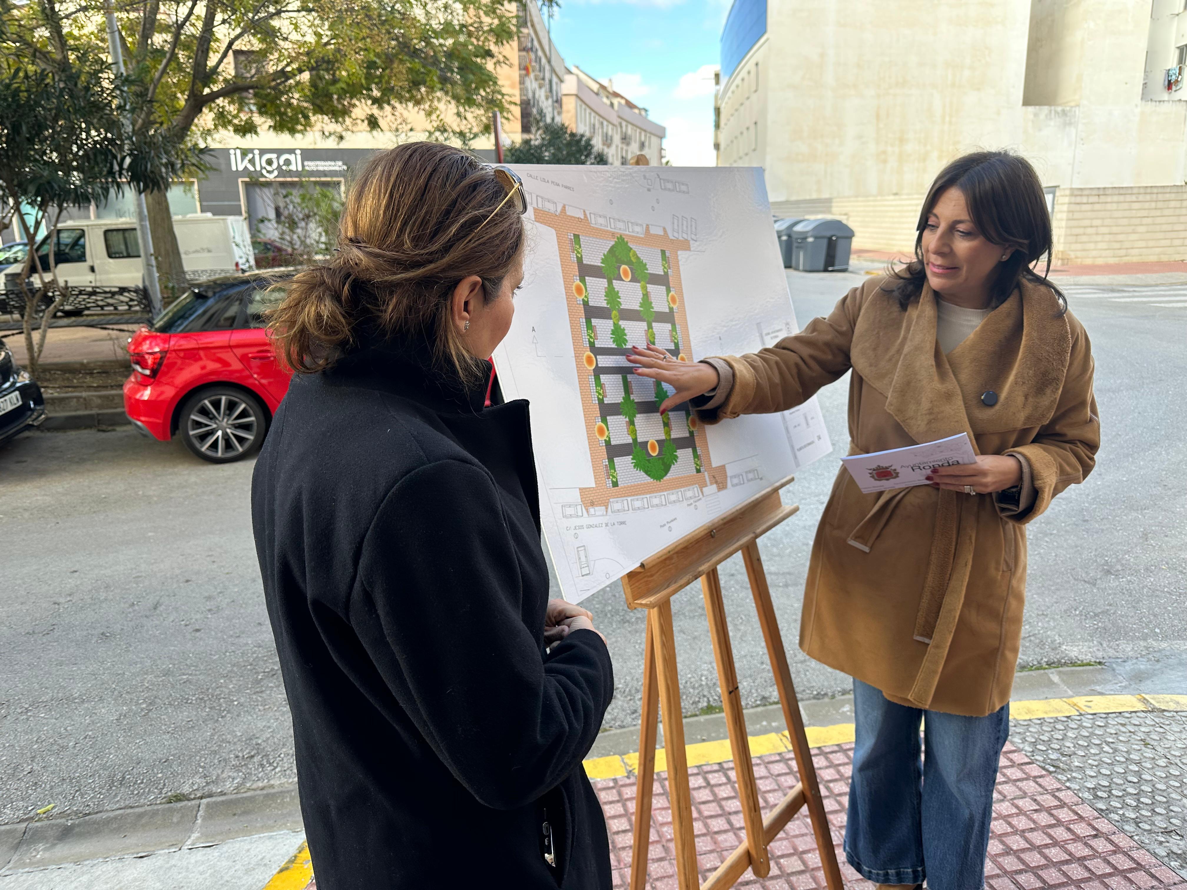 La alcaldesa ha presentado hoy el proyecto de la nueva plaza.