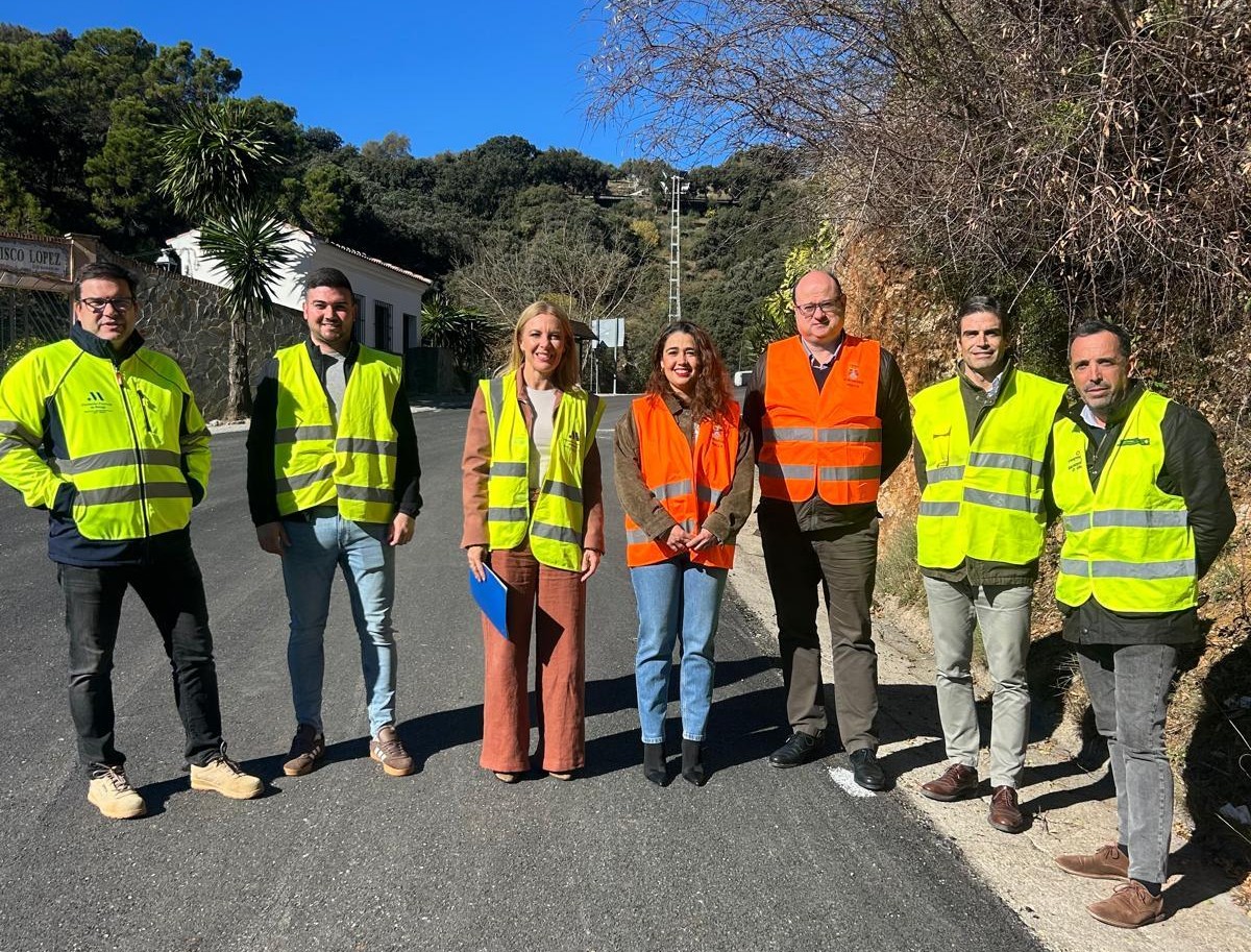 La Diputación asfalta la carretera de acceso a Igualeja con 149.000 euros