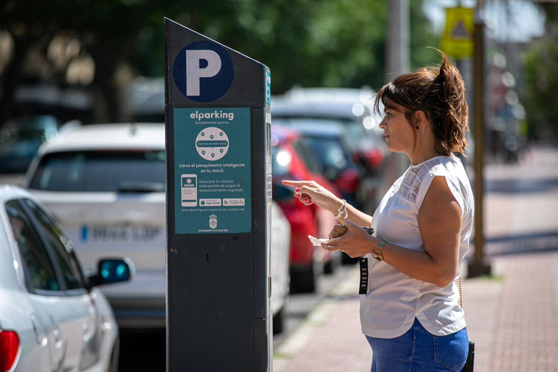 Apymer pide cambiar la zona naranja del centro por una azul para que paguen por aparcar tanto visitantes como rondeños