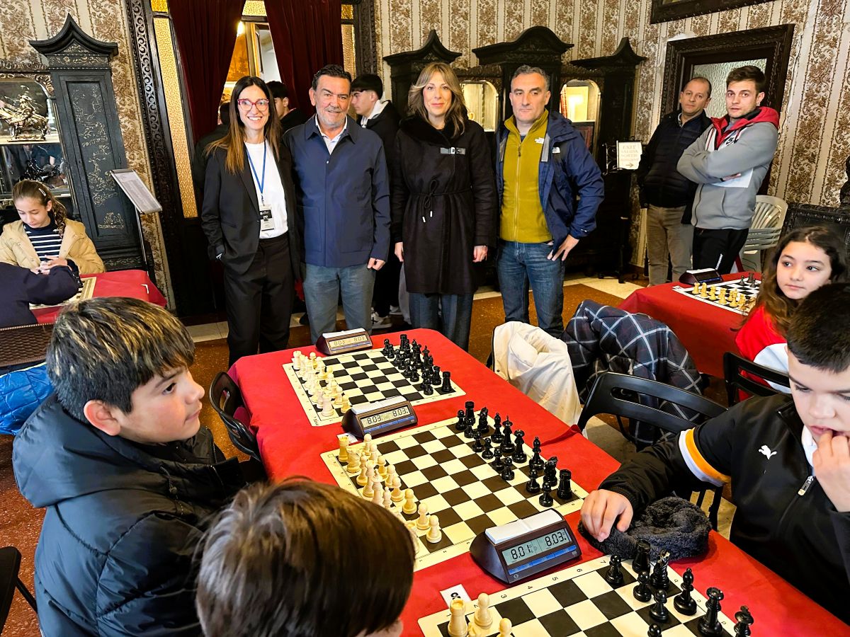 Alumnos de colegios de Ronda y la comarca participan en esta actividad deportiva.