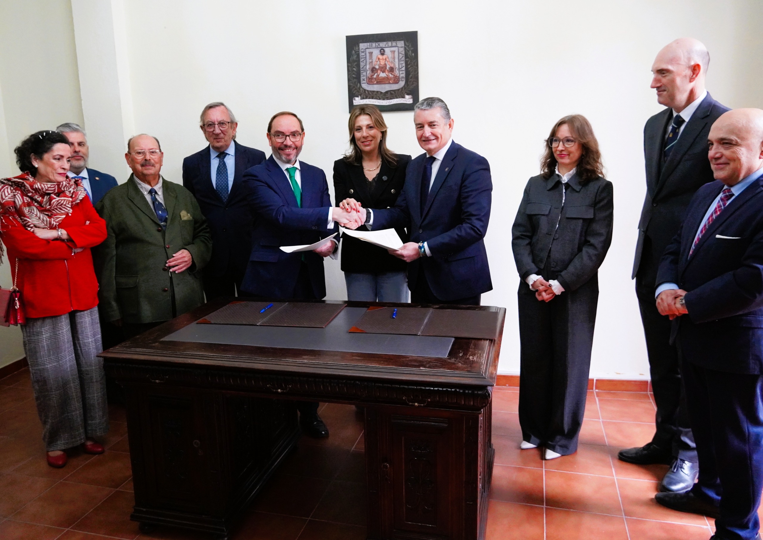 El convenio se ha firmado en la misma mesa donde se celebró el congreso andalucista de 1918.