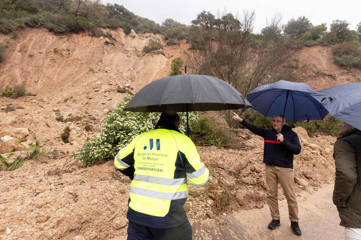 El presidente de la Diputación anuncia una partida inicial de 15 millones para las primeras reparaciones de carreteras tras el temporal