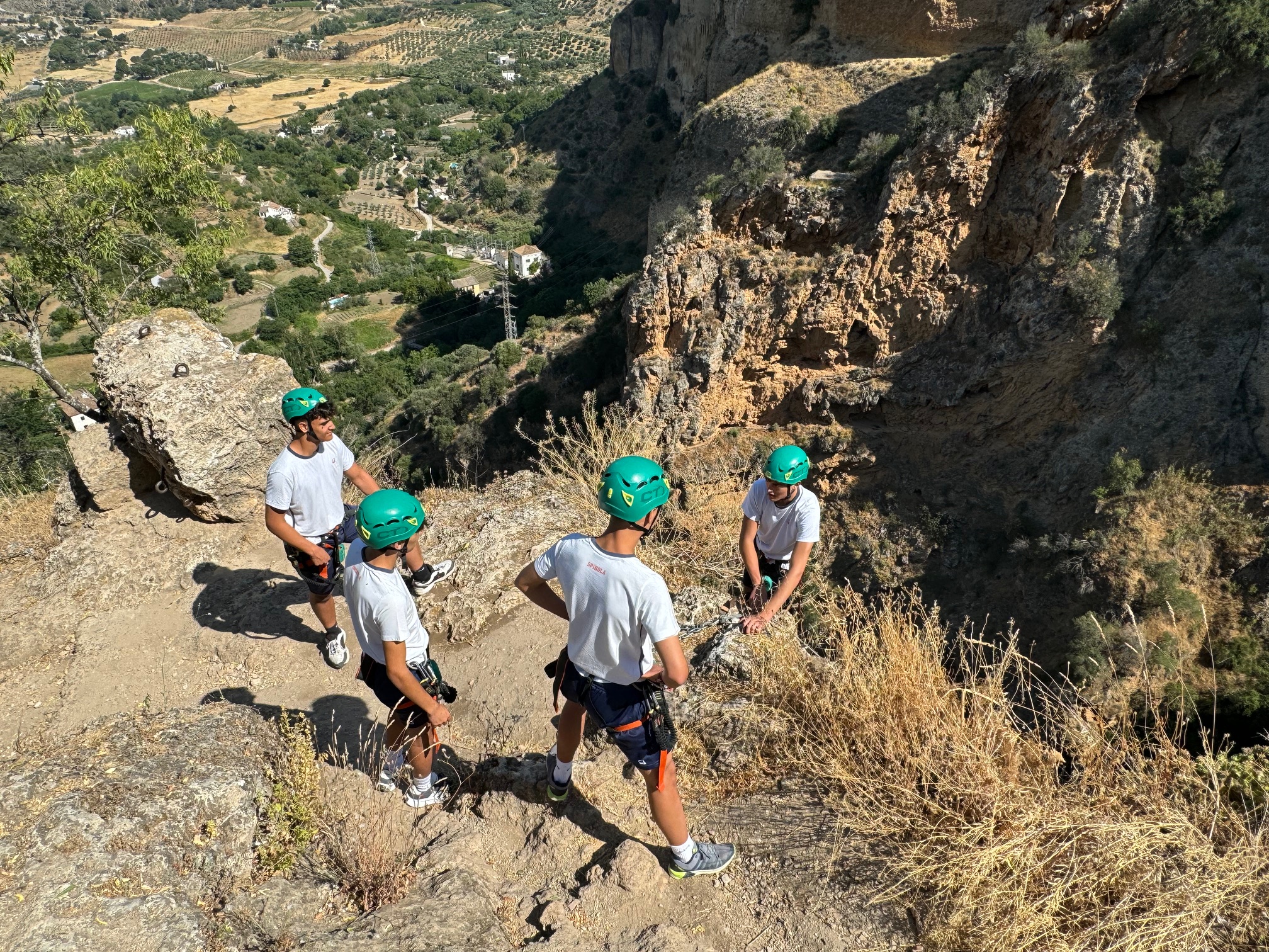 La Concejalía de Juventud organiza excursiones, vías ferratas y un curso sobre inteligencia artificial para la Semana Blanca