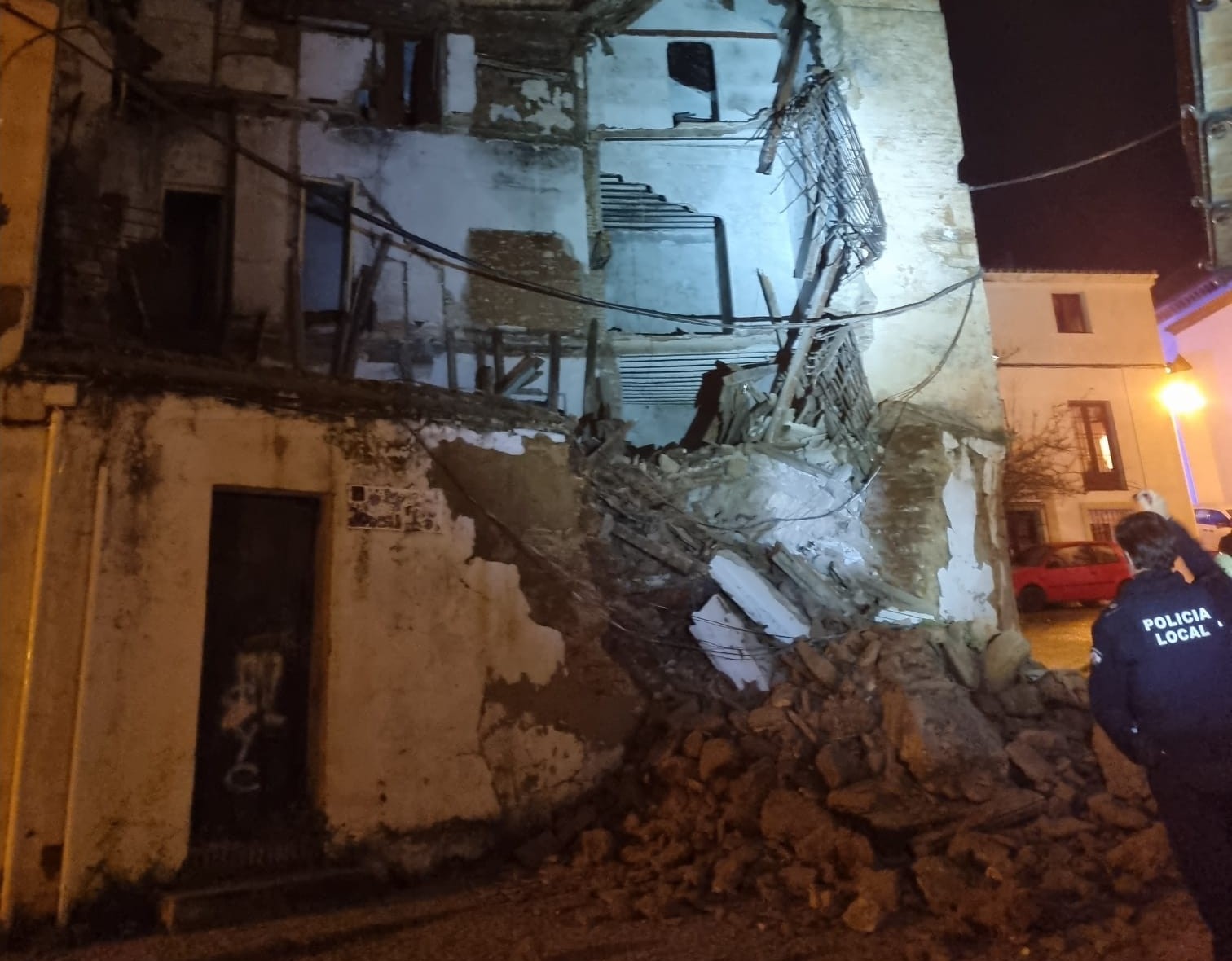 El temporal provoca el derrumbe de una vivienda abandonada en la Cuesta de Santo Domingo
