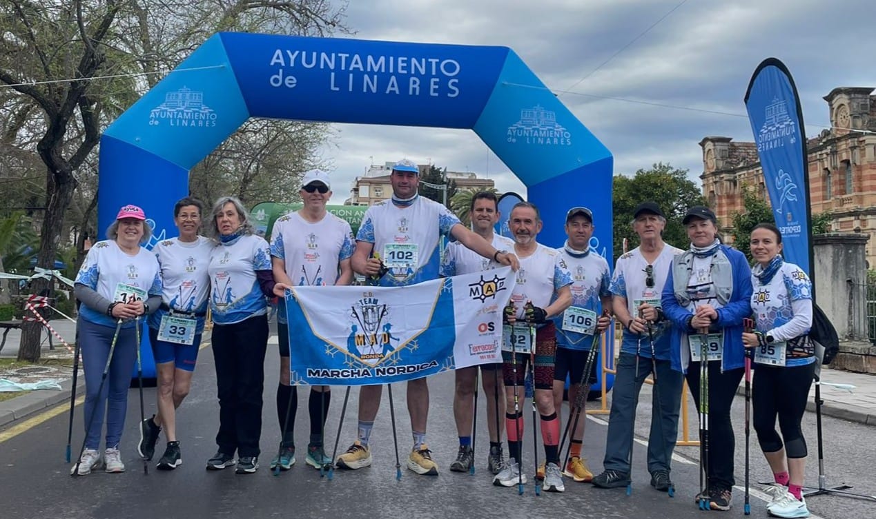 Los corredores rondeños en la prueba de Linres.