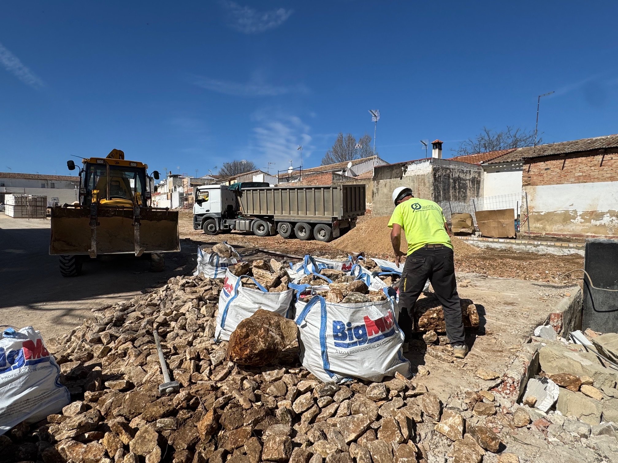 Las obras del nuevo aparcamiento de la UVA alcanzan el 50% de ejecución