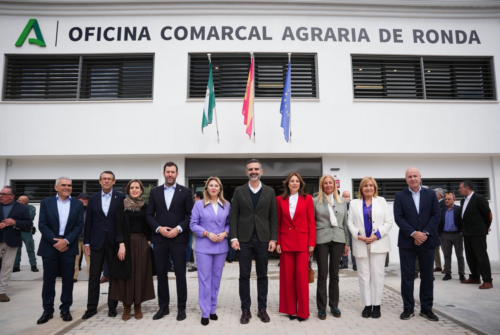 Los consejeros de Economía y de Agricultura, junto con la alcaldesa, han inaugurado las instalaciones.