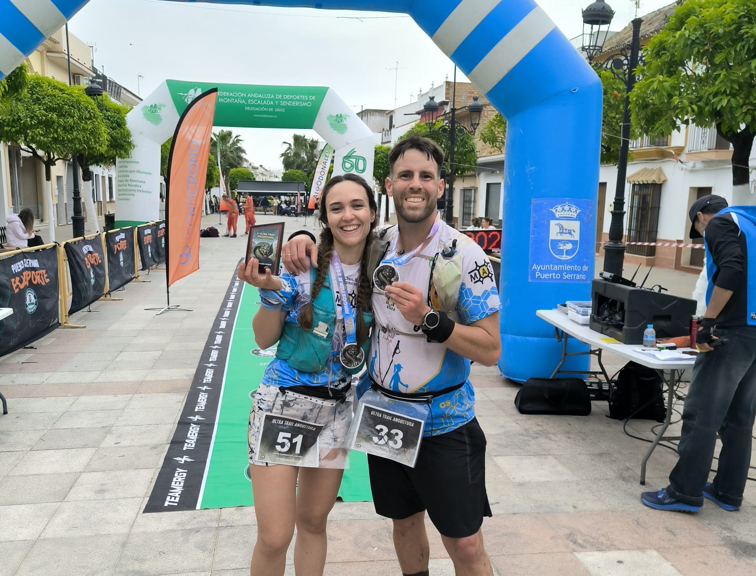 Corredores del Team Mad en los 101 Km.