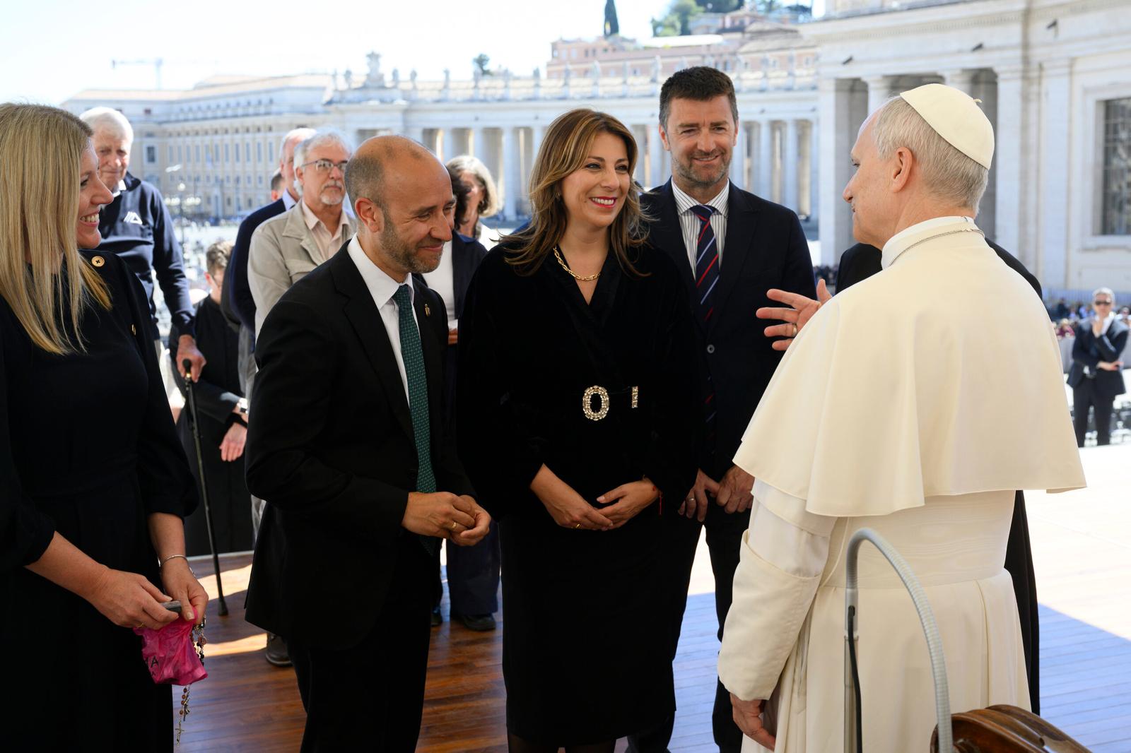 El Papa León XVI recibe a los alcaldes de Ronda y Grazalema
