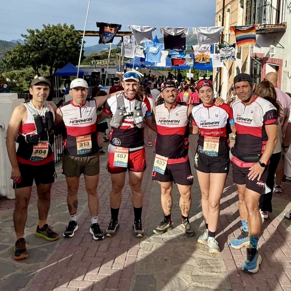 Corredores del Club Harman en la prueba deportiva.