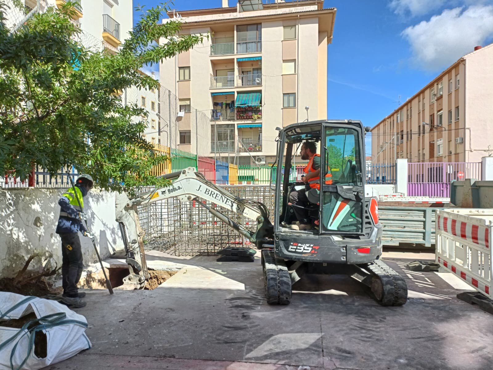 El Ayuntamiento de Ronda impulsa la infraestructuras escolares y climatización de las aulas con una inversión de 120.000€ para el CEIP Juan Martín Pinzón