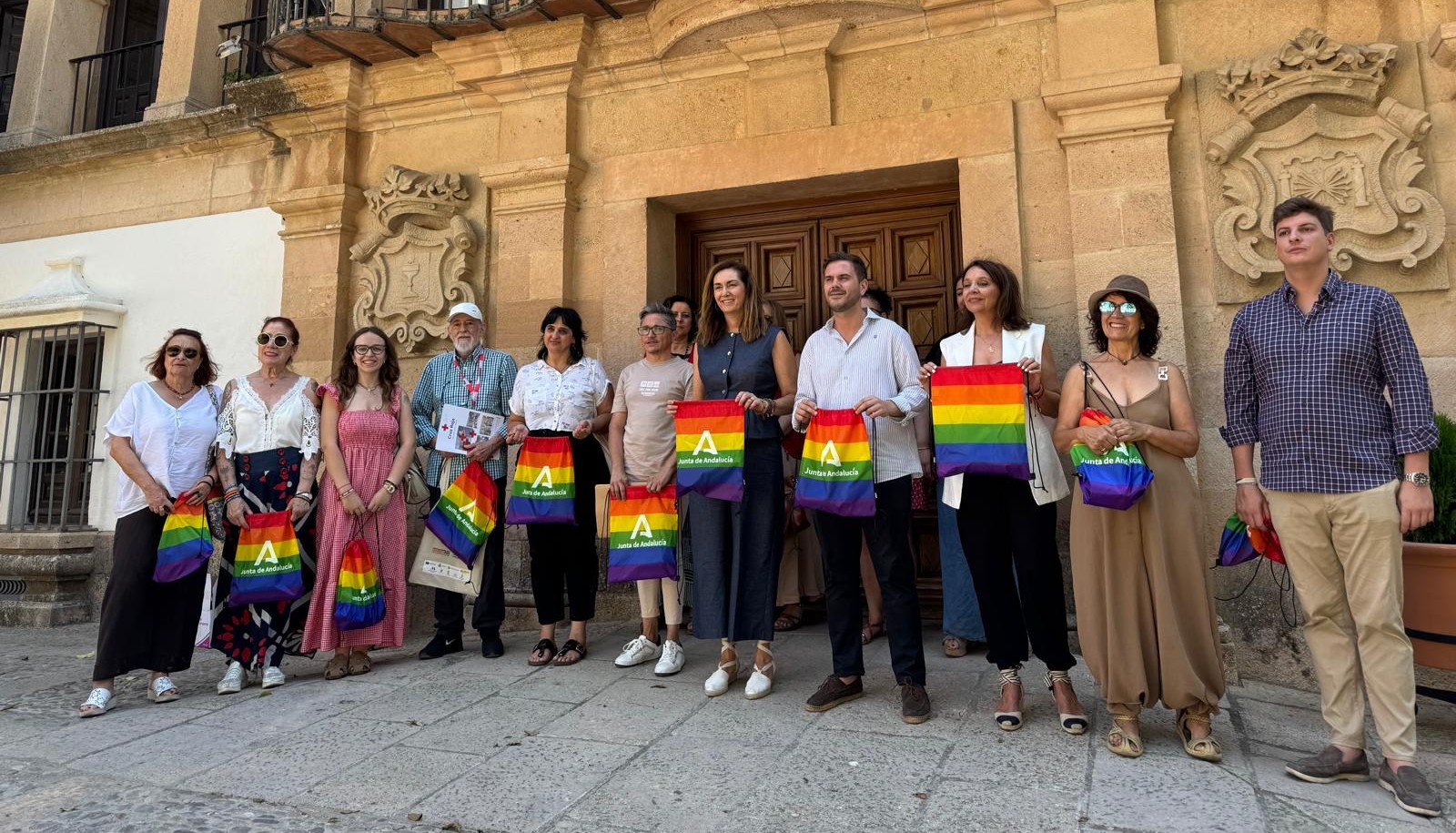 Representación del Ayuntamiento de Ronda en el día del orgullo LGTBI.