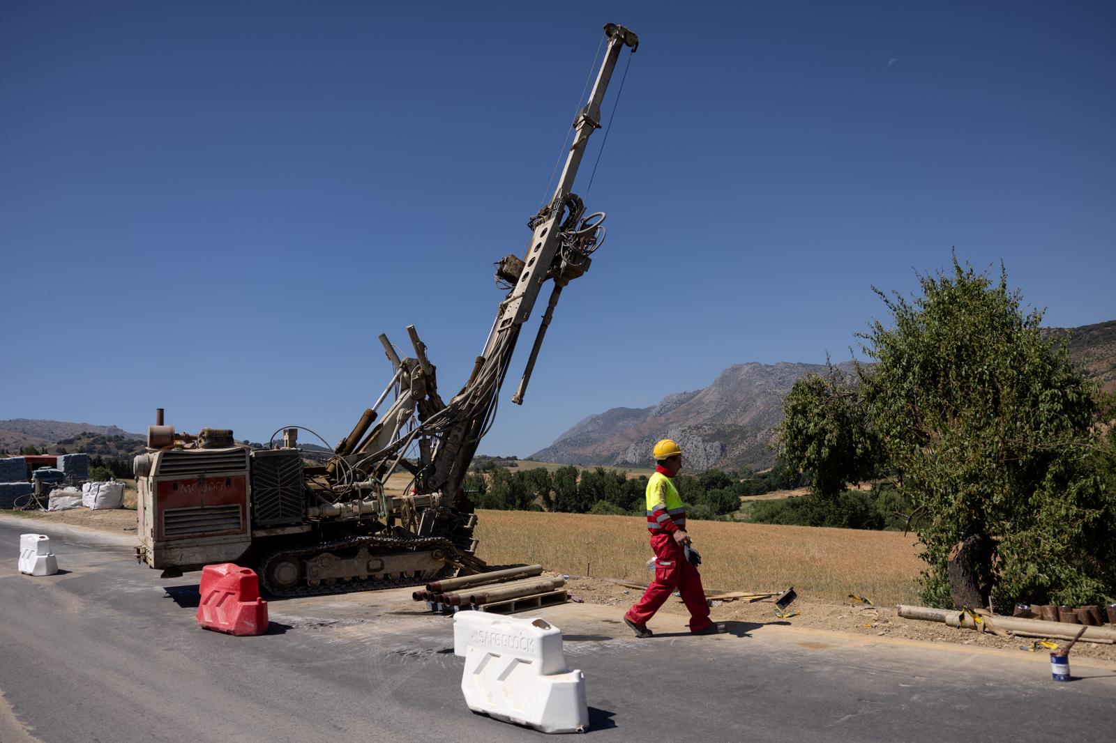 Tramo de obras en la carretera Ronda-Benaoján.