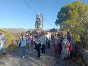 Portadores de la Virgen de la Cabeza de Ronda.