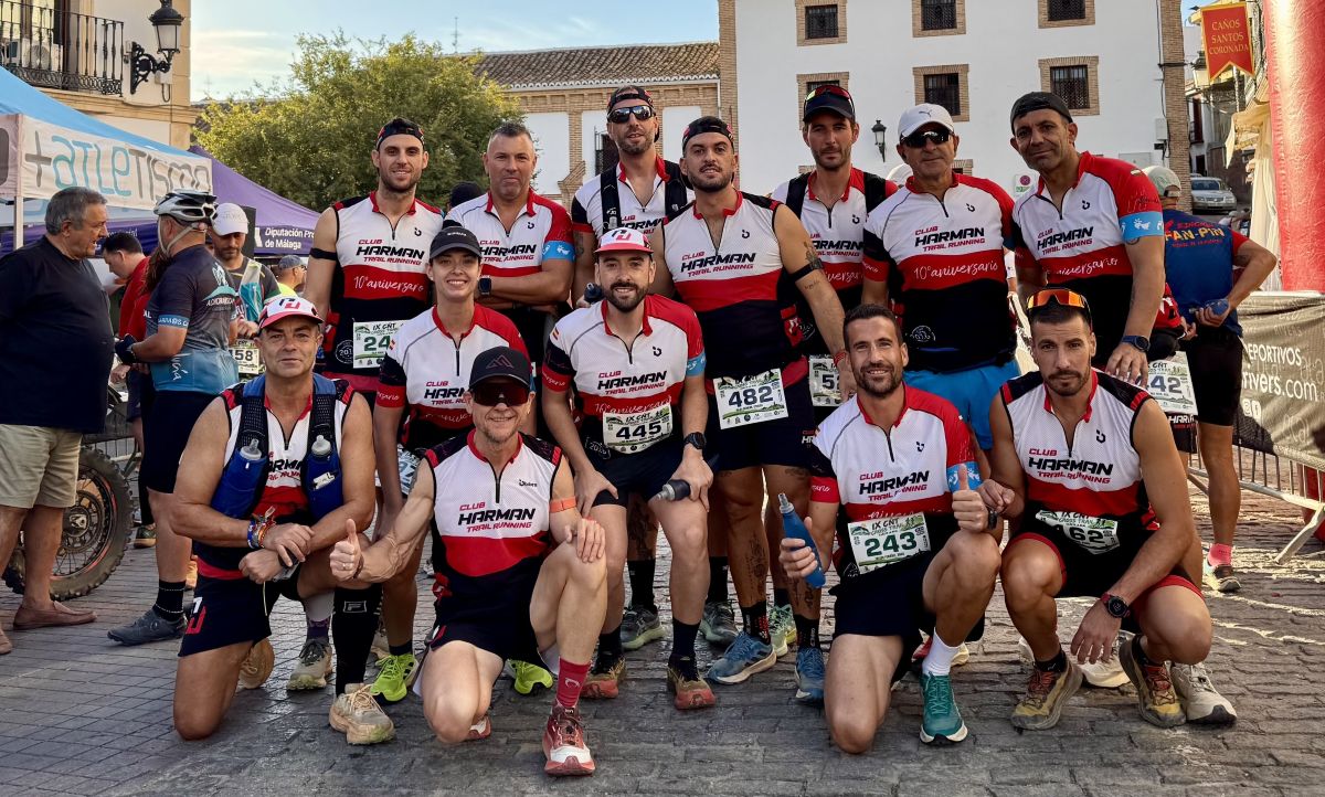 Miembros del Club Harman Trail Running antes de realizar la IX CÑT Cross Trail.