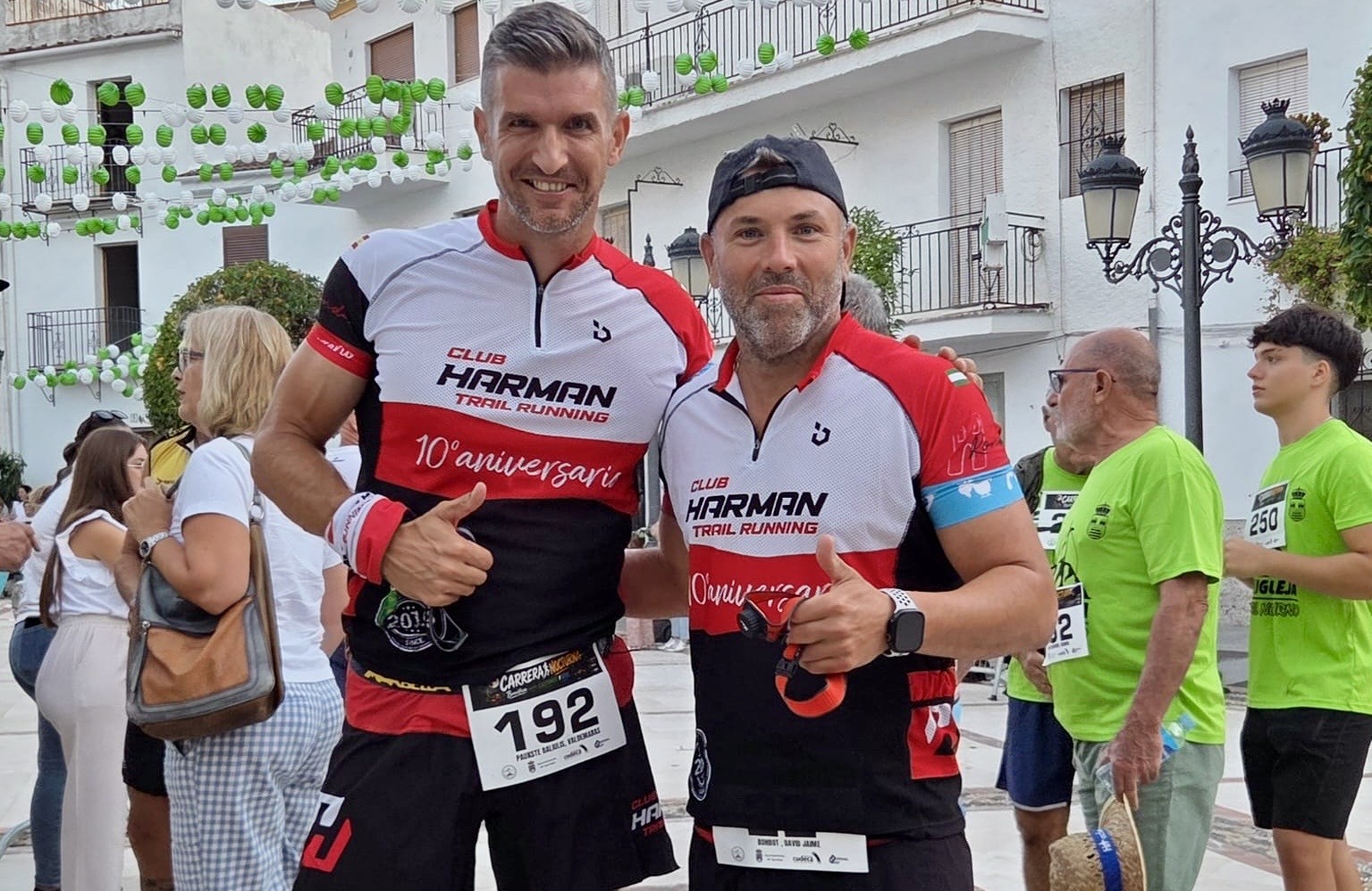 Valdemaras Paukste y David Jaime Bohbot momentos previos a la carrera.