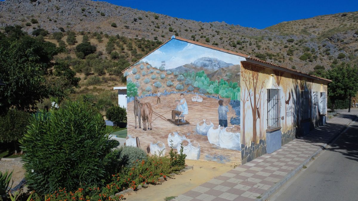 Uno de los murales realizados en Cartajima. Foto: José Antonio Gallardo Pérez.