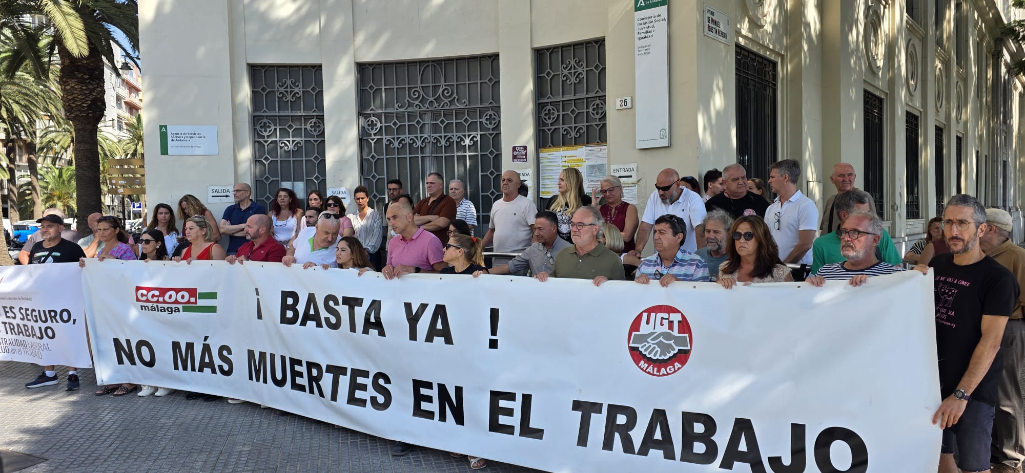 Manifestación de CCOO en contra de las muertes en el trabajo.