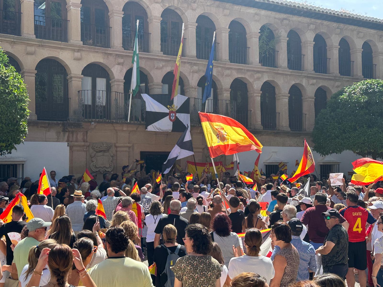 Concentración en la plaza Duquesa de Parcent.