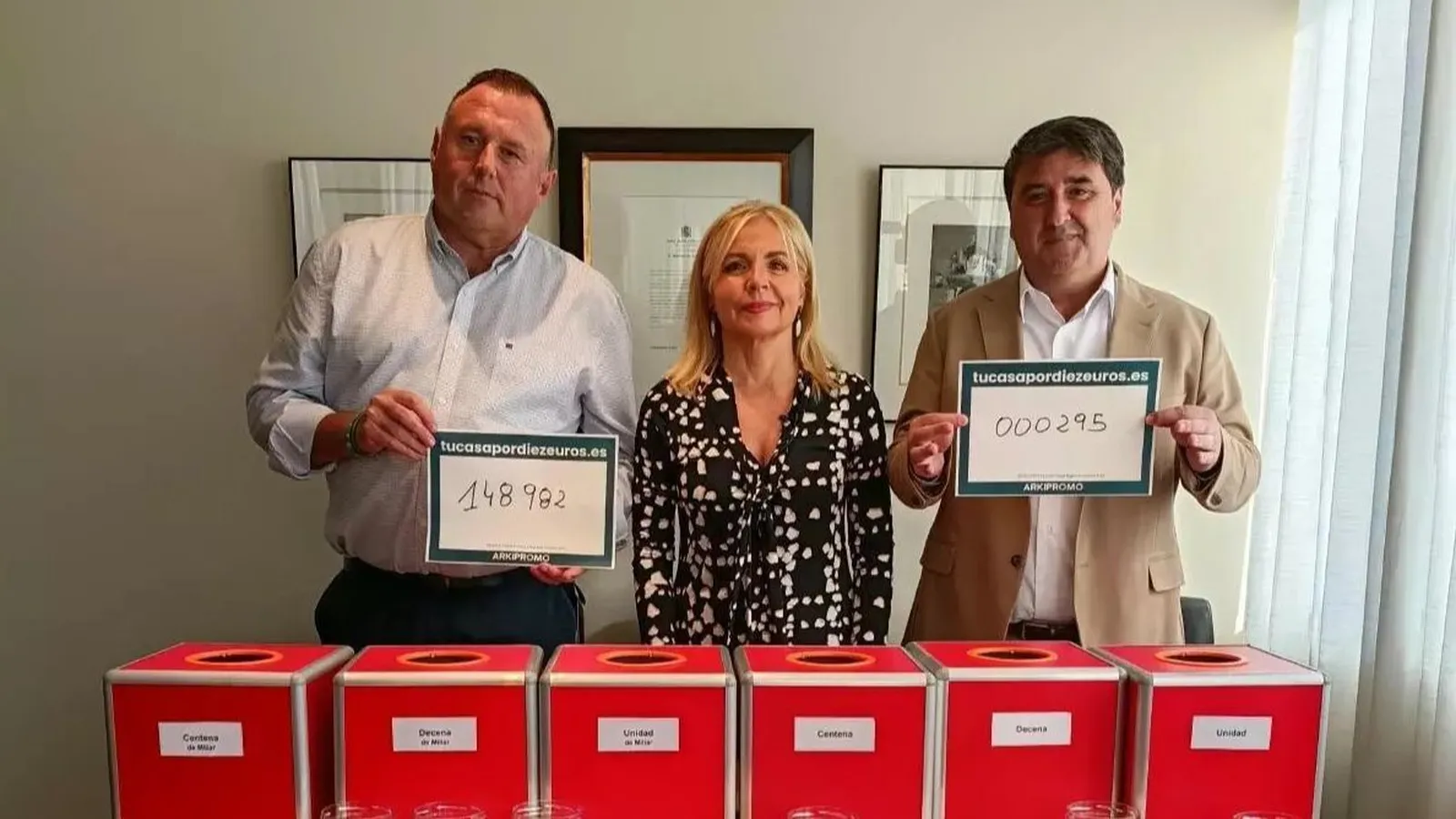 El sorteo de las viviendas se ha celebrado hoy en una notaría de Málaga capital.